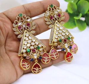 Preciosos Pendientes de Moissanita Chapados en Oro de Latón, Calidad Premium, Hermosos Pendientes Kundan para Mujeres y Niñas, Ideales para Bodas y Fiestas - Product Image 2