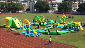 Parque acuático inflable gigante para eventos de deportes acuáticos comerciales al aire libre. - Product Image 2