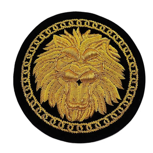 Badge brodé de luxe personnalisé de forme ronde, fait main, écologique, sans nickel, vente en gros de badges brodés - Product Image 1