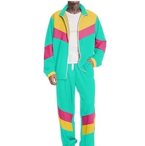 Survêtement classique en coton, fabriqué avec un tissu doux et respirant, offrant une coupe décontractée et un style parfait pour un usage quotidien. - Product Image 4