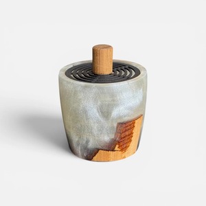 Brûleur à Bakhoor Arabe Artisanal en Bois d'Acacia et Résine Époxy, Mubkhar de Luxe Fait Main, Porte-Encens pour Oud, Tradition Arabe - Product Image 5