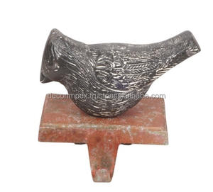 Soporte de Calcetines Navideños de Conejo de Metal Ecológico de Alta Calidad para Chimenea con Diseño Giratorio - Product Image 2