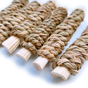 Nuevos juguetes masticables de bambú natural para conejos, premios de hierba marina tejida para animales pequeños, precio mayorista desde Vietnam - Product Image 3