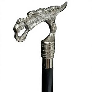 Bastón de Madera Negro Pulido Hecho a Mano Estilo Vintage - Regalo para Ocasiones como Navidad y el Día del Padre - Product Image 2