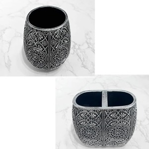 Juego de Baño de Metal Negro con Diseño Grabado en Plata, Ideal para el Baño, Decoración del Hogar, Tocador o Baño de Invitados, de la India - Product Image 2