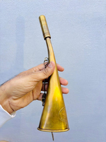 Brass Polished Hunting Bugle Horn Chain Vintage Signal Horn Traditional Wind Musical Instrument Decorative Gift Collectors Home