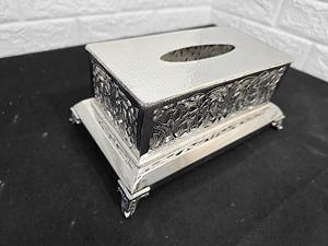 Boîte de rangement décorative en métal martelé, idéale pour la décoration du salon, du bureau et des tables consoles, vente en gros depuis l'Inde - Product Image 5