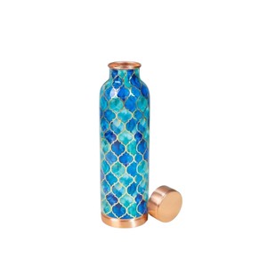 Bouteille d'eau artisanale en cuivre pur imprimée noir et blanc avec un ensemble de 2 tasses – Vaisselle santé - Product Image 4
