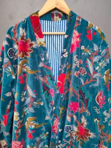 Bata de terciopelo con estampado floral para mujer, bata de baño de manga larga, tejido suave, ropa de dormir informal, estilo veraniego azul - Product Image 3