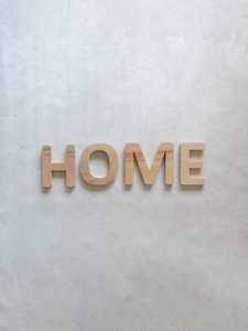 Letras del Alfabeto Cuadradas Modernas Hechas a Mano de Madera de Haya Maciza Ecológica de la A a la Z para Decoración del Hogar, Manualidades y Niños, Duraderas - Product Image 6