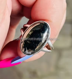 คุณภาพสูงทำด้วยมือโบฮีเมียนเงินสเตอร์ลิงแหวนไพไรต์อัญมณีขนาดใหญ่ที่ไม่ซ้ำกันของขวัญแต่งงานสำหรับพลอยไพไรต์ธรรมชาติของเธอ - Product Image 4