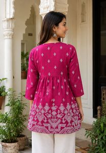 Top Etnico Casual da Donna in Cotone 100% Antipiega con Stampa Geometrica <span class=keywords><strong>Fucsia</strong></span>, Kurti Corto a Tre Quarti per Uso Quotidiano - Product Image 2