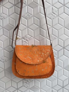 Bolso de Mano Ligero de Cuero Metálico para Mujer, Estilo Bohemio Gitano, Cuero Auténtico, Hecho a Mano, para Uso Diario, 2026 - Product Image 1