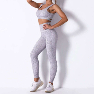 Nouveaux ensembles de yoga pour femmes, mode tendance, solides, de haute qualité, respirants, 2 pièces, vêtements de sport pour la salle de sport - Product Image 3