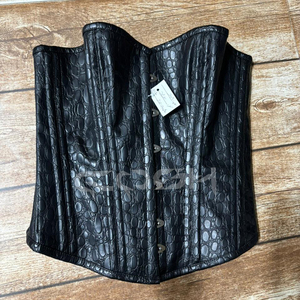 Corset Overbust en cuir de crocodile noir avec baleines en acier - Product Image 2