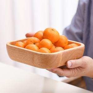 Plat à fruits en bois disponible dans toutes les versions boisées. Ils sont utilisés pour présenter des produits frais, conserver les collations du quotidien ou servir comme un élément décoratif. - Product Image 3