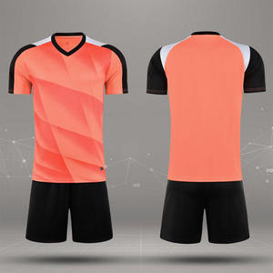 ชุดเสื้อฟุตบอลผู้ชายสั่งทำพิเศษ สีส้มดำ คอวี แขนสั้น ระบายเหงื่อได้ดี ทรงสปอร์ต เหมาะกับทุกฤดูกาล - Product Image 1