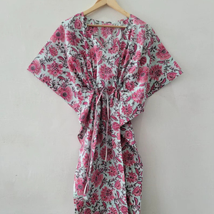 Elegante Bata Kimono con Estampado Floral Hecha a Mano, Cuello en V, 100% Algodón, Ropa de Dormir Informal para Mujer, Ecológica y Transpirable - Product Image 1