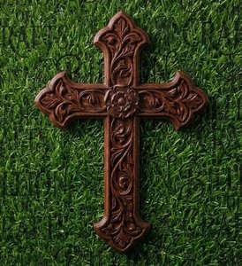 Traditional Floral Carved Wood Christian Cross Wall <b>Decor</b> Irregular Shape <b>Baptism</b> Hanging Ornament for Home Church - Product Image 2