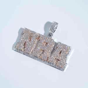 จี้เพชรโมอิสซาไนต์รูปตัวอักษรแบบหนา สีโรสโกลด์ สำหรับผู้ชาย - Product Image 2