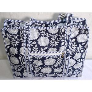 Bolso Tote Acolchado de Algodón con Estampado Floral, Bolso de Hombro Hecho a Mano en India, Bolso de Compras Boho para Mujer - Product Image 3