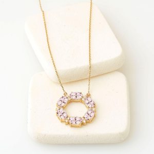 Colgante de Morganita en Plata de Ley 925 con Baño de Oro de 14K, Diseño Floral en Forma de Corona, Color Rosa, Regalo Elegante para Novia - Product Image 2