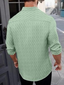 เสื้อเชิ้ตผู้ชายทรงปกติ ติดกระดุม แขนยาว ลายเท็กซ์เจอร์ สไตล์ฮาวาย ลำลอง - Product Image 3