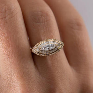 Arin/Oro de 18K/14K con diamantes naturales certificados GIA/IGI modernos, o diseños personalizados con anillos de diamantes MOQ bajos - Product Image 1