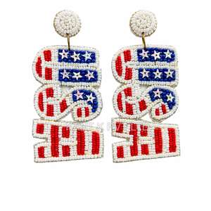 Boucles d'oreilles artisanales en perles drapeau américain rouge blanc bleu, bijoux patriotiques à l'effigie du drapeau américain - Product Image 6