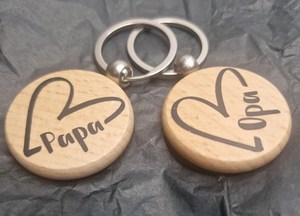 Porte-clés en bois personnalisé - Cadeau de Pâques - Cadeau fête des Mères - Cadeau fête des Pères - geste attentionné - Product Image 2