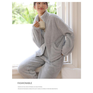 Ensemble de pyjama en polaire pour femmes, manches longues, couleur unie, fermeture éclair, vêtements de nuit confortables pour l'hiver, longueur intégrale, tricot doux, 100% polyester - Product Image 3