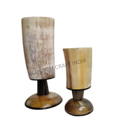 Corne à boire en verre de style médiéval écologique de qualité supérieure, design vache, finition naturelle polie, artisanat festif animal