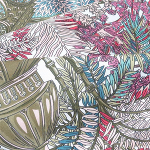 ผ้าพันคอไหมพิมพ์ลายพรีเมียมขายดีรุ่นใหม่สำหรับผู้หญิง ผ้าซาตินเนื้อนุ่ม พิมพ์ลายเรียบหรู - Product Image 4