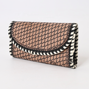 Cartera Larga Triple de Cuero Vacuno Vintage para Mujer con Protección RFID, Estilo Bohemio Occidental con Diseño Floral - Product Image 3