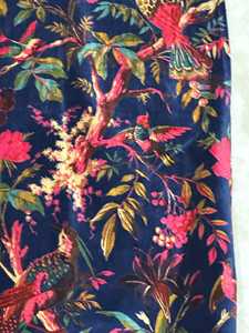 Tela de tapicería de terciopelo de algodón de lujo, tela de terciopelo de algodón estampada a mano con diseño de pájaros, tela azul para tapicería. - Product Image 2
