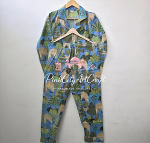 Pijama Elegante de Algodón Puro Hecho a Mano con Estampado Floral Azul, Ecológico, para Verano, Otoño y Primavera, para Mujer, de Manga Larga y con Botones - Product Image 2
