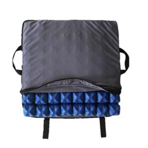 Coussin de siège de fauteuil roulant gonflable en caoutchouc avec housse antidérapante pour prévenir les escarres - Product Image 1