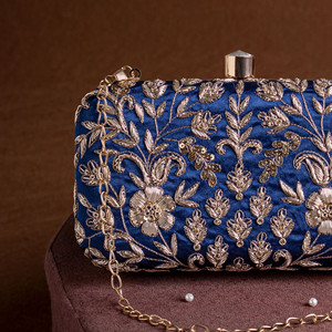 Pochette de mariée Zardozi avec broderie de perles demi-lune, en soie, classique, faite à la main, élégante, décontractée, douce, pour mariage ou cadeau - Product Image 2