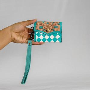 Tarjetero de Cuero Genuino Hecho a Mano para Mujer, Cartera Corta con Diseño Geométrico a Cuadros, Cierre de Botón, Estilo Moderno - Product Image 2