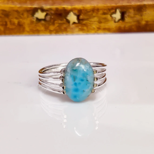 Anillo de Larimar en Plata de Ley 925 con Corte Ovalado, Gema Preciosa, Anillo de Regalo para Boda, Compromiso o Aniversario, con Engaste en Bisel - Product Image 1
