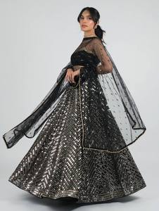 Vestido Lehenga Choli Negro con Lentejuelas Bordadas y Dupatta, Diseño de Diseñador, Largo hasta el Suelo, para Bodas y Fiestas, para Mujer, Invierno y Verano - Product Image 5