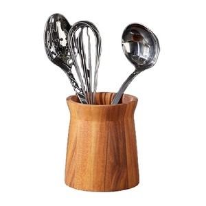 Soporte para cuchara de madera hecho a mano con 4 agujeros en forma de corazón Accesorio de cocina de silicona de madera de acacia natural para cocinar agua pulida - Product Image 1