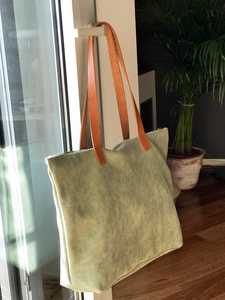 กระเป๋าโท้ทหนังแท้ทำมือสำหรับผู้หญิงรุ่นใหม่ ปี 2026 มาใหม่ ใช้ได้ทุกวัน มีซิปขนาดใหญ่ ปรับแต่งได้ รุ่น LTB-0301 - Product Image 3