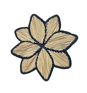 Nuevo Diseño de Lujo, Elegante Posavasos de Ratán con Forma de Flor de Nenúfar, Hecho a Mano, Moderno, de Fibra Natural, para Decoración de Mesa de Comedor - Product Image 2