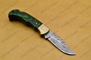 Cuchillo Plegable OEM con Mango de Resina Verde, Hoja de Acero Estampada y Funda de Cuero - Product Image 4
