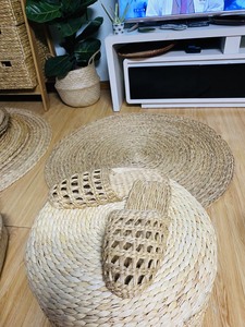 Sandales en jacinthe d'eau naturelle, pantoufles tissées écologiques pour un confort intérieur et extérieur, chaussures artisanales en herbe, vente en gros - Product Image 5