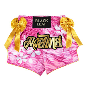 Shorts de Muay Thai personnalisés avec logo sur mesure, coupe athlétique pour une performance optimale - Product Image 5