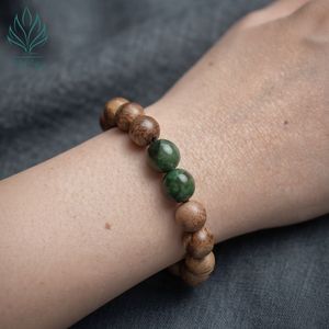 Mi Pulsera de Agarwood Premium Aga, Estilo Unisex, Modelo AL-SG.02.10.005, con 14 Cuentas de Agarwood Natural y 5 Cuentas de Coral Verde de 10mm - Product Image 3