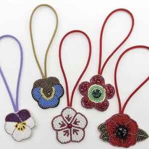 Abalorios decorativos de cuentas de semilla para bolsos, dijes bordados a mano con cuentas de semilla para bolsos, llaveros - Product Image 5