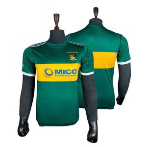 Camiseta de Fútbol Retro Personalizada con Sublimación Deportiva Transpirable, Nombre del Equipo, Antibacteriana, de Secado Rápido, Cuello Redondo Delantero, Media Manga - Product Image 1